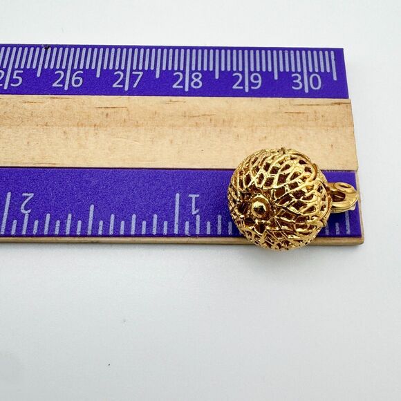 Vintage Ball Filigree Earrings Monet Clip On Glamour Gatsby Timeless Retro - Picture 6 of 6